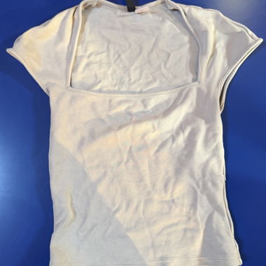 Top a maniche corte grigio chiaro