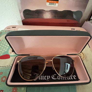 Lunettes de soleil Juicy Couture