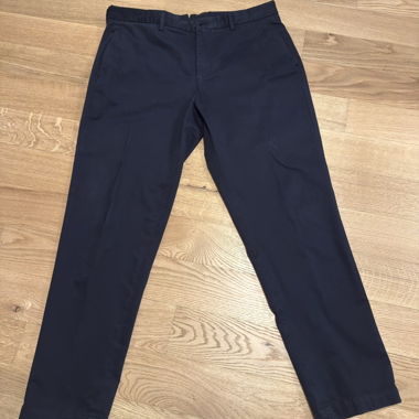 Massimo Dutti - tapered fit chino (EUR 46)