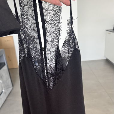 Schwarzes Top