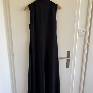 Black sleeveless tie-neck dress
