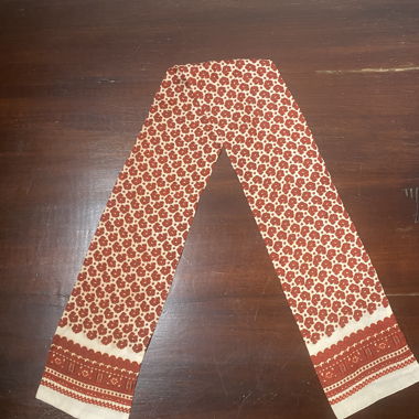 Patterned Scarf in Red and Cream