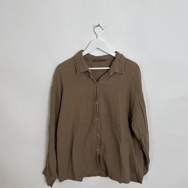 Chemise à boutons froissés marron