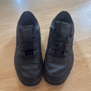 Reebok Classic Sneakers