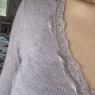 Pull qui taille