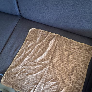 Donna Karen Foulard 100 % Seide 