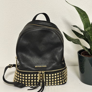 Zainetto Michael Kors Rhea con borchie