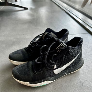 Chaussure Nike Kyrie Irving 