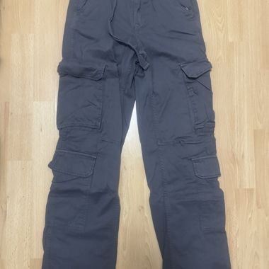 Pantaloni cargo grigio scuro