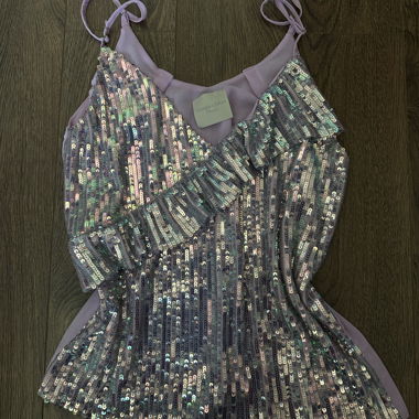 Top viola con paillettes
