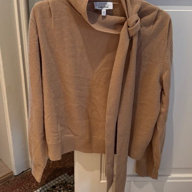 PULLOVER BEIGE MERINOWOLLE MIT BINDEDETAIL, Gr. L