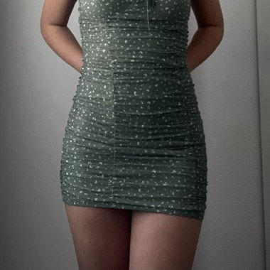 Robe courte fleurie verte
