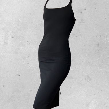Anliegendes Trägerkleid