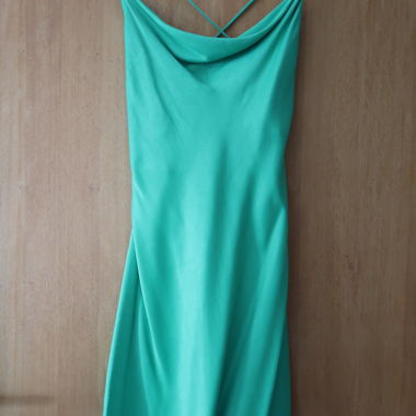 Abito verde Zara con schiena scoperta taglia S