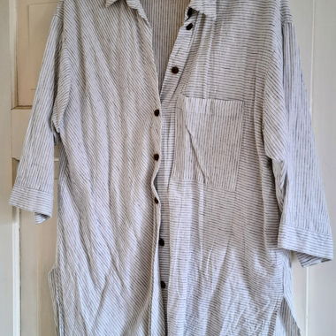 Leichtes Shirt / Überwurf