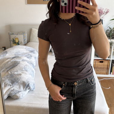Brown fitted short sleeve t-shirt