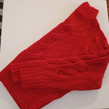 Pull en maille rouge