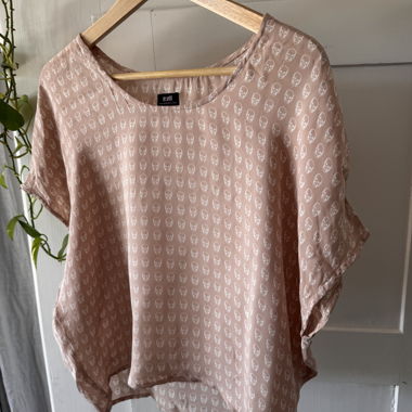 Blusa di seta rosa