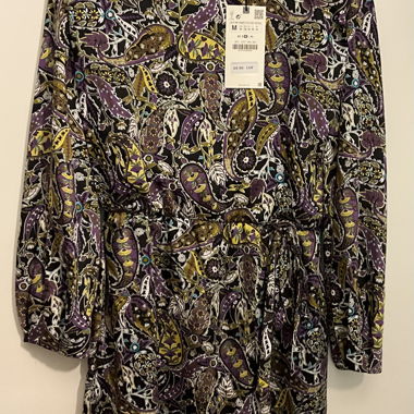 Abito Zara con motivo paisley