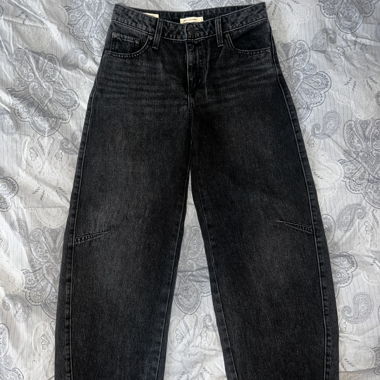 Levis Dad Barrel Jeans (new)