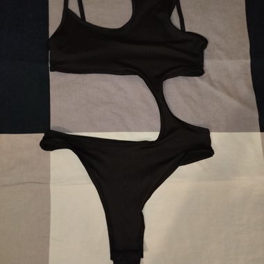 Costume da bagno nero