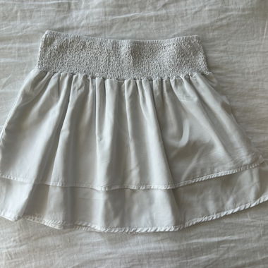 White skirt by subdued