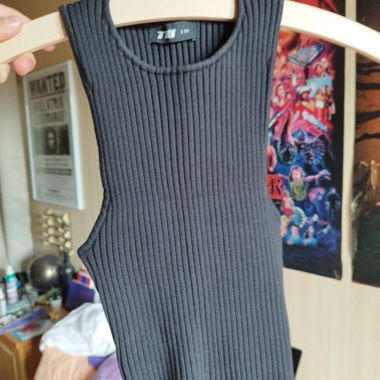 Basic black tanktop
