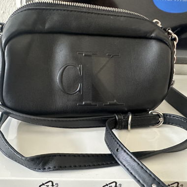 Borsa a tracolla nera CK