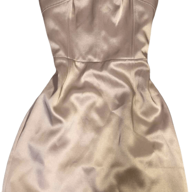 Robe en satin rose