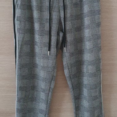 Bequeme karierte Hose Size L