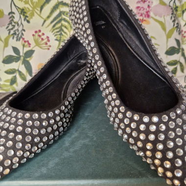 Ballerines à mini talons avec strasses 