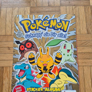 Pokemon Stickeralbum 2001 und Poster unvollständig