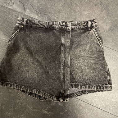 Short en denim gris