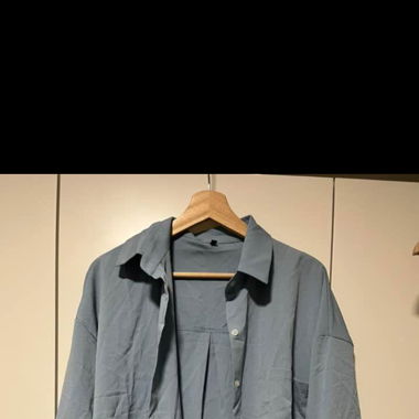 Blaue Bluse