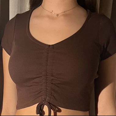 Crop Top Marrone con Arricciatura