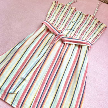 Süßes Kleid von Stradivarius