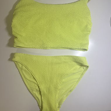 bikini jaune néon