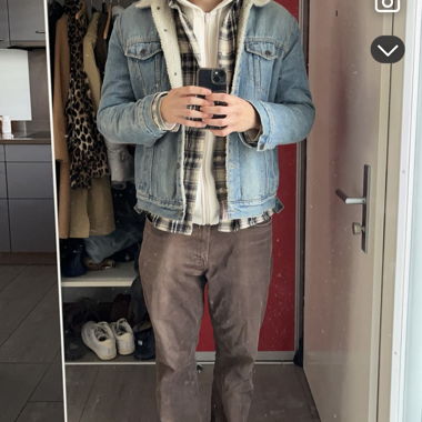 Jean Marron avec bords usés
