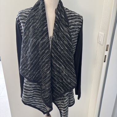 Cardigan rayé avec manches noires