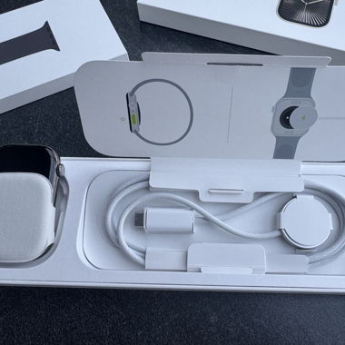 Apple Watch Ultra avec bracelets