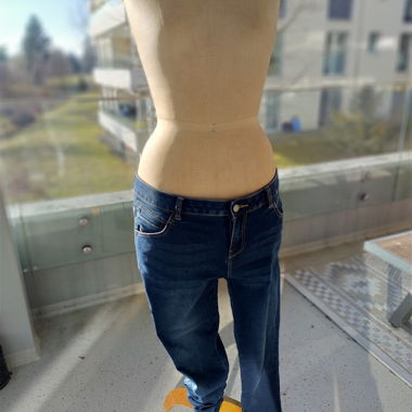 pantalon foncé
