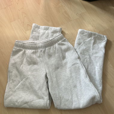 Aritzia Jogginghose Hellgrau 2XS