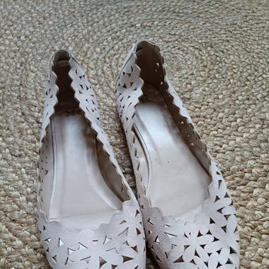 Schlichte Ballerinas in Wildleder-Optik