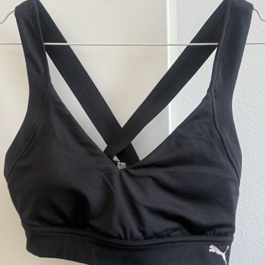 Top da corsa e reggiseno Puma
