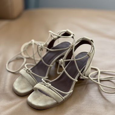 ALOHAS Strappy Sandals - Beige
