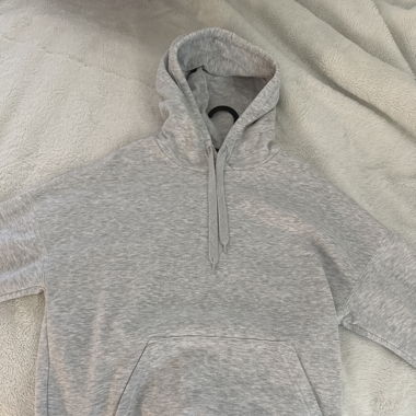 grauer hoodie