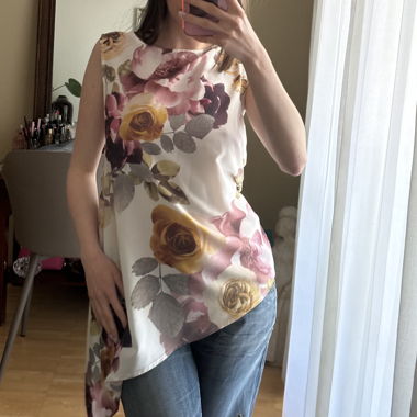 Benetton Blumenärmelloses Top
