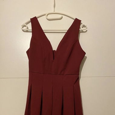 rotes Kleid