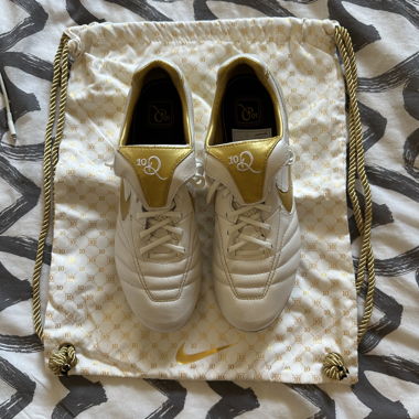 Nike Tiempo Legend 7 Ronaldinho 42 LIMITED EDITION