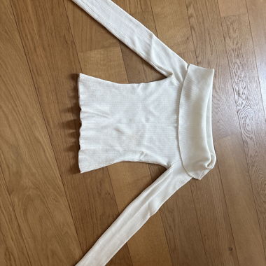 Top Bianco Manica Lunga Spalle Scoperte